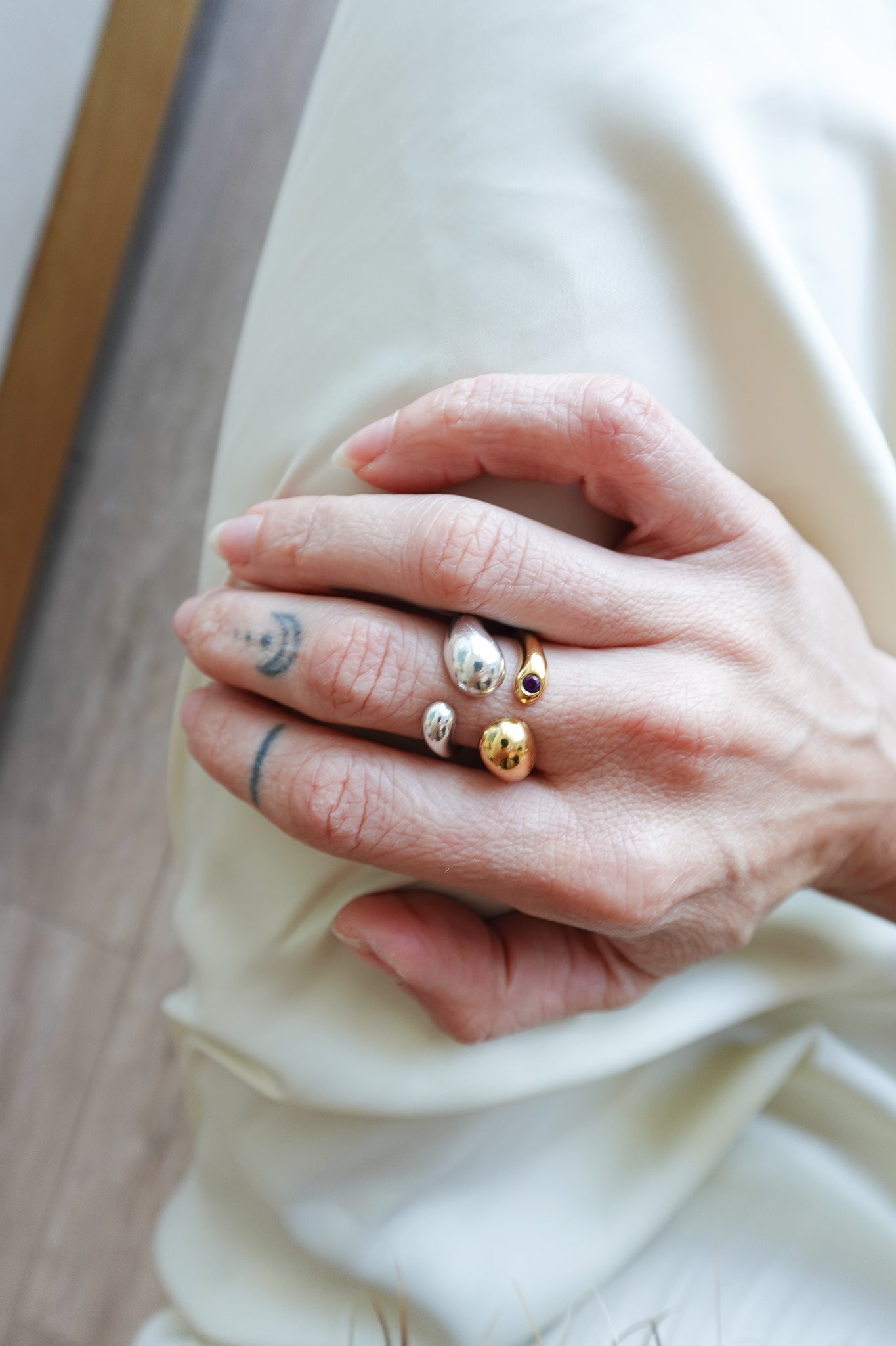 Abrazo Ring