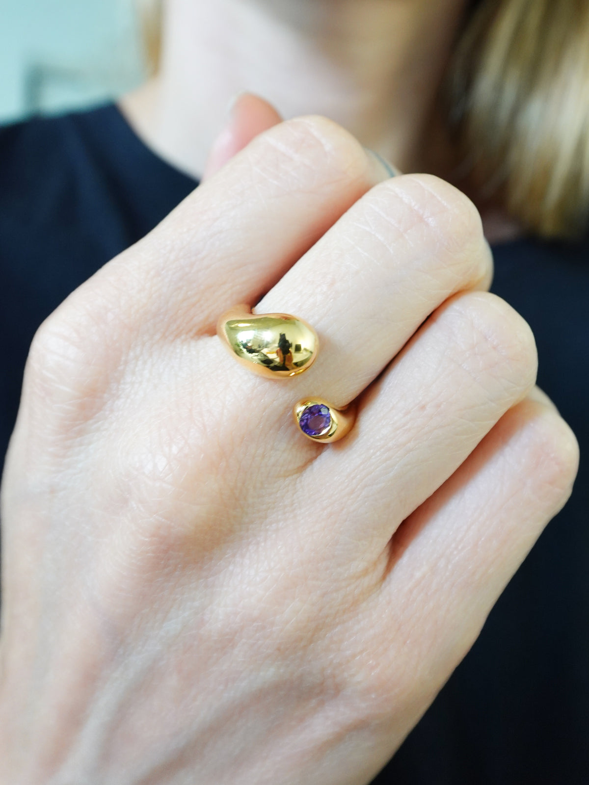 Abrazo Amethyst Ring