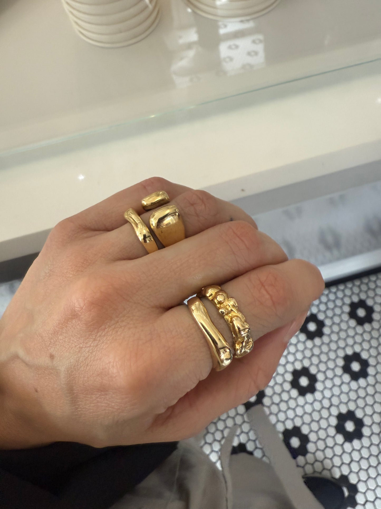 Curve Ring